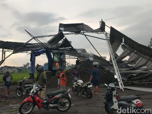 Angin Kencang-Hujan Es Terjang 3 Kecamatan di Klaten