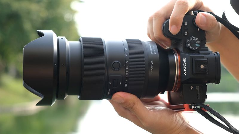 Review Tamron 35-100mm f/2.8: Lensa Compact Kualitas Pro untuk Portrait