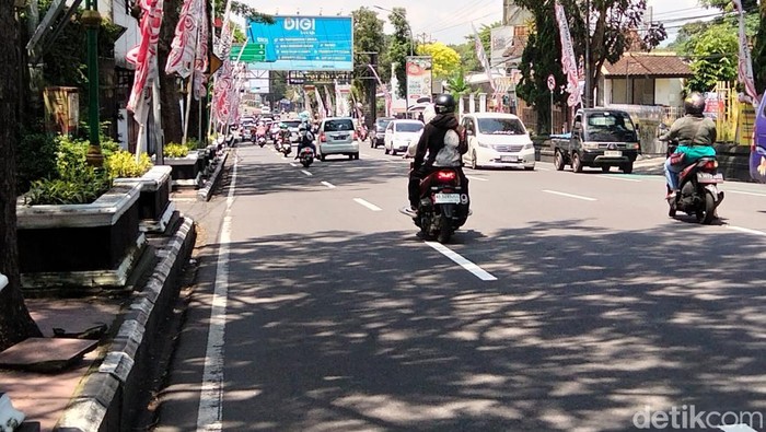 Jalan Jenderal Sudirman Kota Magelang yang diduga dilintasi mobil boks MBG berjalan ugal-ugalan, Jumat (3/4/2026).