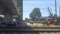 Teka-teki Pengemudi Raib Usai Mobil Tertemper KRL di Bogor