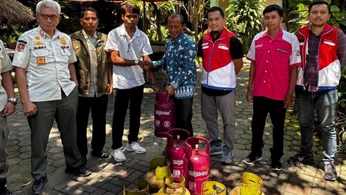 Penyaluran gas LPG 3 Kg di Lombok, Nusa Tenggara Barat. (Dok. Pertamina Patra Niaga).