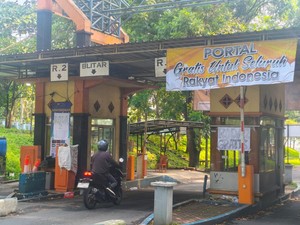 Polemik di Bendungan Lahor Malang, Warga Pasang Spanduk Gratiskan Portal