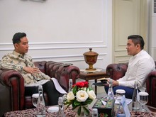 Seskab Teddy Temui Gibran 1,5 Jam di Istana Wapres, Ini yang Dibahas