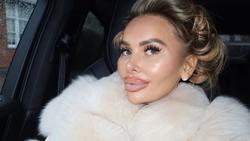 Tampil Glamour di Pemakaman Anak Sendiri, Influencer Ini Dikecam Netizen