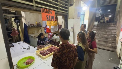 Tim Satgas Saber Pangan Bali melakukan sidak di Pasar Kreneng, Denpasar, Jumat (3/4/2026). (Dok. Polda Bali)