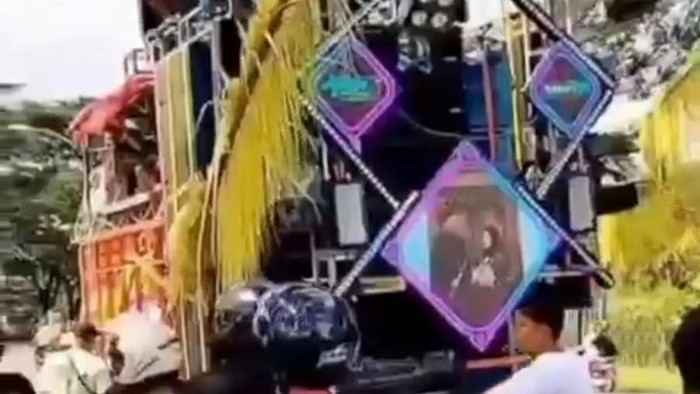 Video viral iring-iringan pengantin dengan sound horeg yang sempat ricuh di Pasuruan.