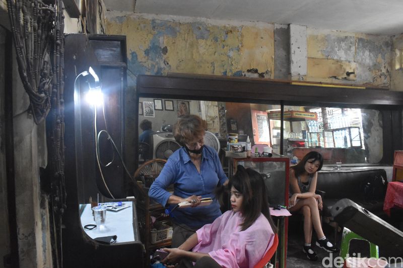 Yatty Salon Lawas di Surabaya Yatty Salon Lawas di Surabaya