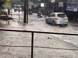 Kali Meluap Usai Hujan Deras Bikin 2 Titik di Tangsel Terendam Banjir