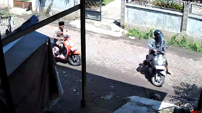 Aksi curanmor bersarung di Pasuruan