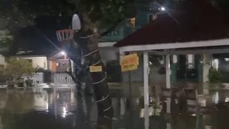 Banjir di Pondok Hijau Ciputat Tangsel, Ketinggian Air Capai 1 Meter