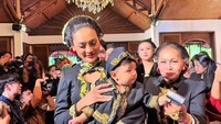 Erika Carlina Gak Sangka Baby Andrew Banyak Fans