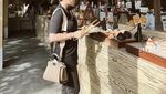 Fay Nabila, Coffee Junkie yang Hobi Berburu Kopi di Kafe Estetik