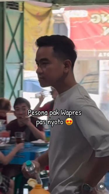 Gibran dan Selvi Makan Soto Legendaris di Solo