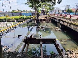 KAI Buka Suara soal Pembongkaran Jembatan Rel di Sukalila Cirebon