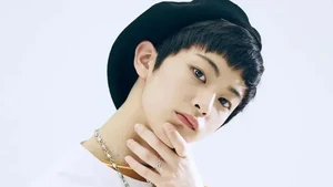 Potret Mark saat debut di NCT U lewat lagu The 7th Sense (2016). (Foto: SM Entertainment)