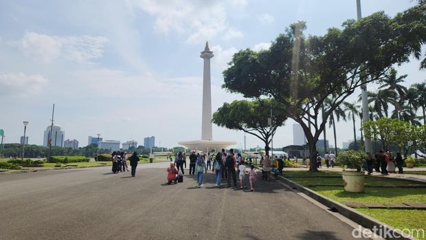 Monas di Longweekend Paskah