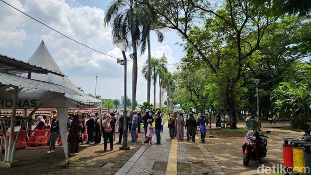Monas di Longweekend Paskah