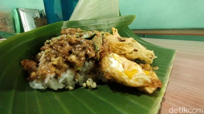Nasi pecel legendaris di Nganjuk