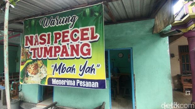 Nasi pecel legendaris di Nganjuk Nasi pecel legendaris di Nganjuk