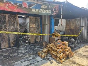 3 Kios di Pasar Landungsari Malang Ludes Dilalap Api