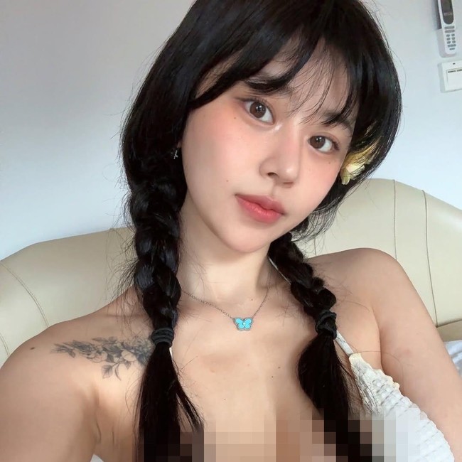 Potret Dukun Gen Z Korea yang Viral Dituduh Unggah Foto Seksi Demi Sensasi