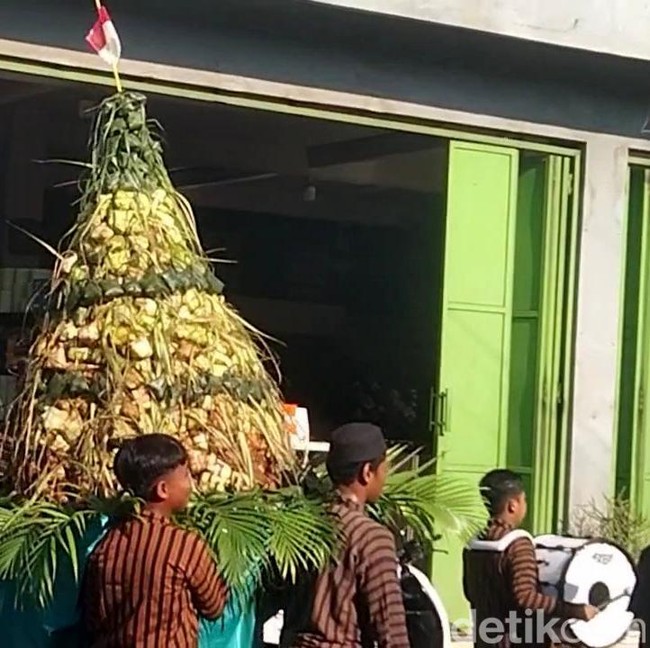 Lestarikan Tradisi, Siswa SD di Pasuruan Antusias Ikuti Gerebek Syawal