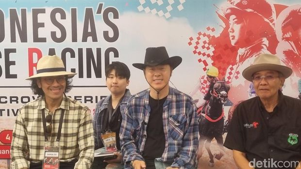 Shin Tae-yong di Lomba Pacuan Kuda Bantul Mantan pelatih tim nasional (Timnas) sepakbola Indonesia, Shin Tae Yong (STY) saat memberikan keterangan.