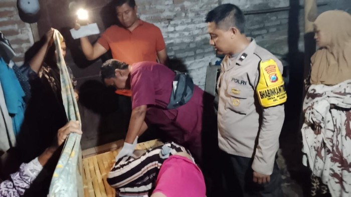 Sumur tempat perempuan di Jember ditemukan tewas.