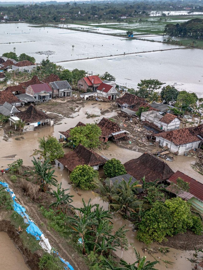 Tanggul Jebol, Delapan Desa di Demak Diterjang Banjir