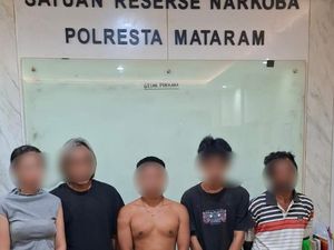 Asyik Nyabu, Polisi Gerebek Rumah Pasutri di Lombok Barat