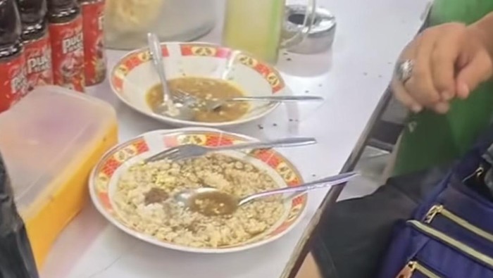 Video pelanggan protes mi Rp 15 ribu di Terminal Purabaya Surabaya ternyata tidak pakai telur.