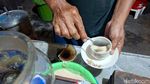 Warkop Mbah Wir Tetap Bertahan di Tengah Gemburan Coffe Shop