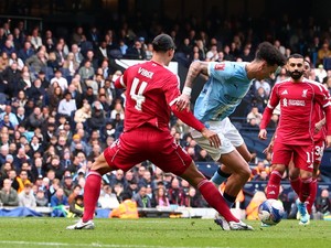 Van Dijk Ampas Banget