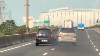 Polisi Telusuri Viral Innova Vs Livina Saling Senggol di Tol Kemayoran