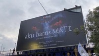 Psikiater Sebut Banner Film 'Aku Harus Mati' Bisa Sangat Melukai Jiwa