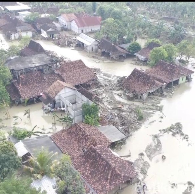 Potret Kerusakan Dampak Banjir di Demak Akibat Tanggul Sungai Tuntang Jebol