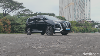 Bukan Mewahnya, 'Kartu As' Denza D9 Ini Bikin Alphard Iri