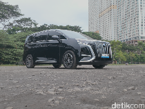 Bukan Mewahnya, Kartu As Denza D9 Ini Bikin Alphard Iri