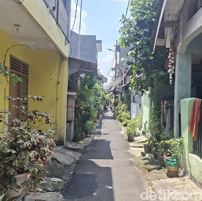 Di Gang Sempit Jakarta Ini, Tan Malaka Bersembunyi dan Menulis Madilog