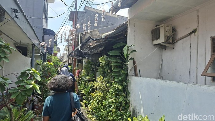 Di Gang Sempit Jakarta Ini, Tan Malaka Bersembunyi dan Menulis Madilog