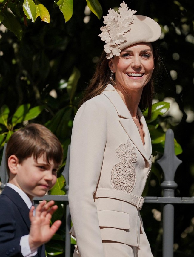 Foto: Kate Middleton Tampil Elegan di Paskah, Pakai Perhiasan Ratu Elizabeth