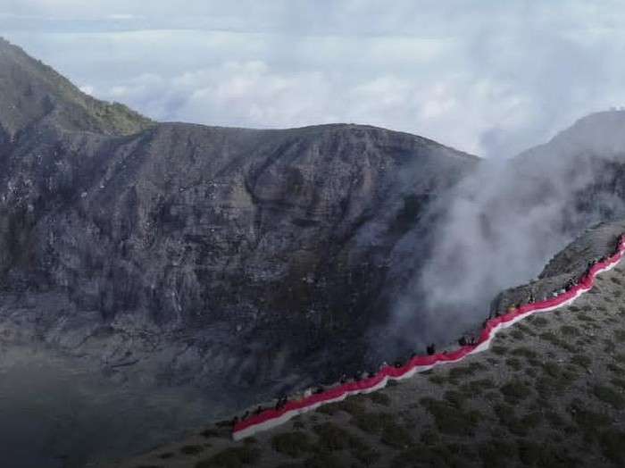 Gunung Sorik Marapi Madina.
