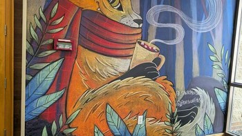 Karya mural yang untuk sebuah bisnis lokal ini digambar menggunakan kapur. Foto: BoredPanda