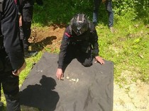 Jibom Musnahkan Granat Nanas yang Ditemukan di Pemakaman Palopo