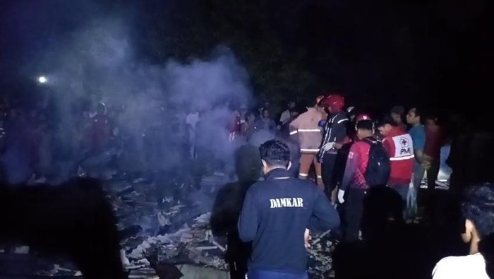 Kebakaran rumah di Mojokerto menewaskan pemilik rumah.