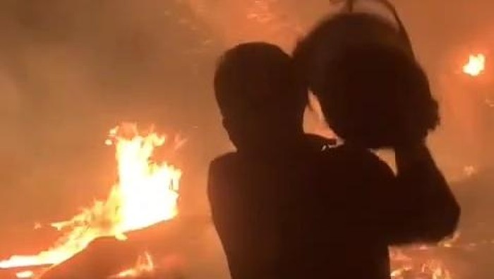 Kebakaran rumah di Mojokerto menewaskan pemilik rumah.