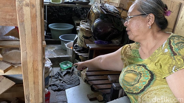 Lokasi penemuan bayi laki-laki di teras rumah warga Peterongan, Kecamatan Semarang Selatan, Kota Semarang, Minggu (5/4/2026).