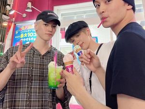Mark Lee Doyan Ngemil Cupcake hingga Makan Es Krim Bareng Member NCT