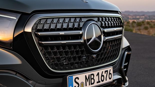 Mercedes-Benz GLS Terbaru Meluncur, SUV Sultan yang Makin Canggih dan Buas!
