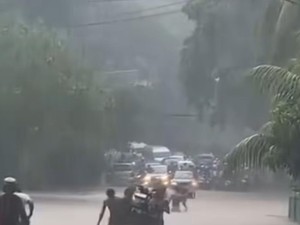 Banjir Setinggi Paha di Depan Sheraton Senggigi, Lalu Lintas Sempat Lumpuh